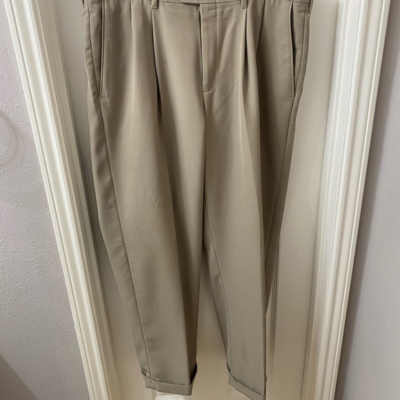 Haggar men’s dress pants 36x30 pleated - Picture 1 of 3